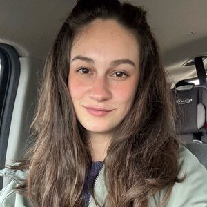 Meet your Posher, Olivia